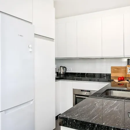 Miguel In By Solaga Homes Apartman